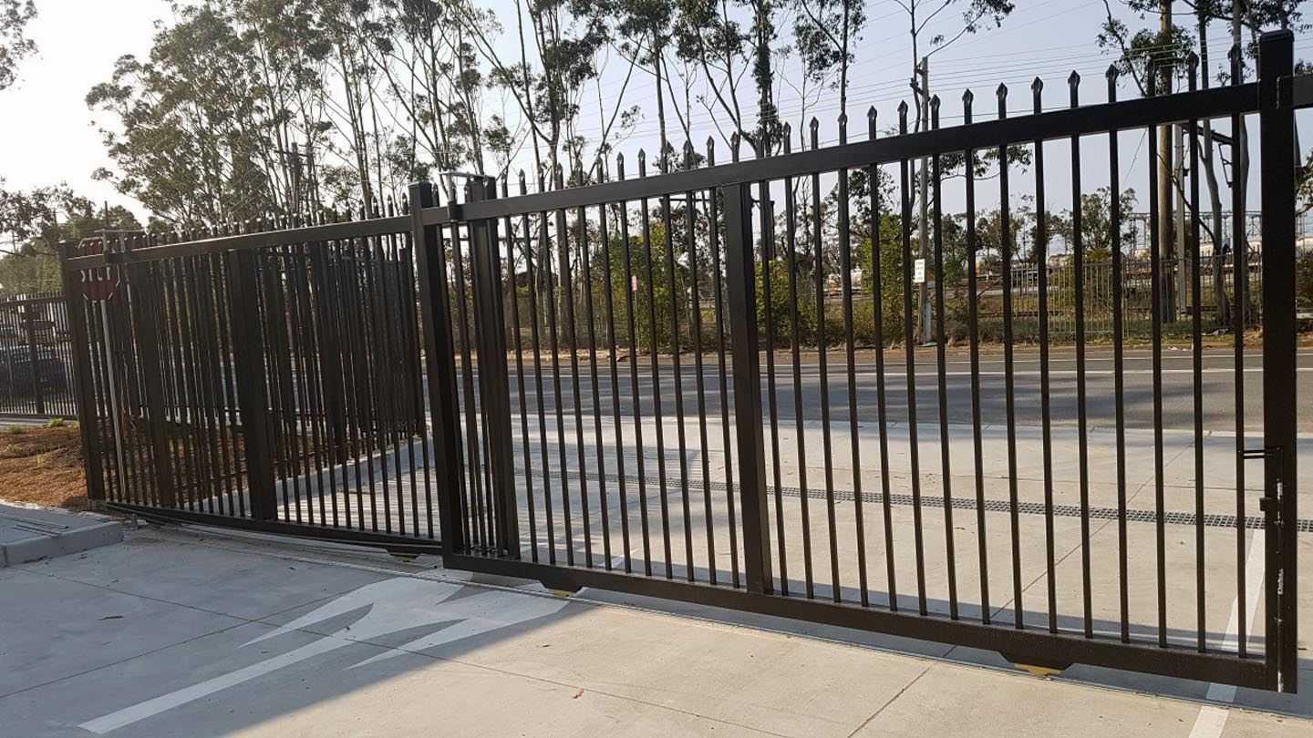 Telescopic slide gate